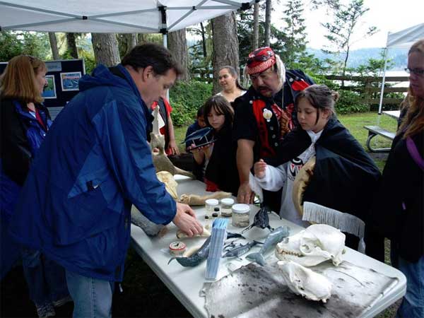 educational outreach at whale trail 2010